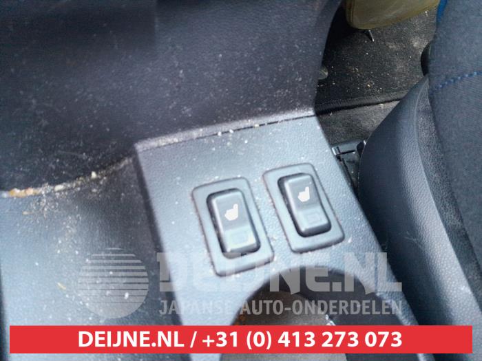 Mazda 5 1.8i 16V Sloopvoertuig (2010, Zwart)