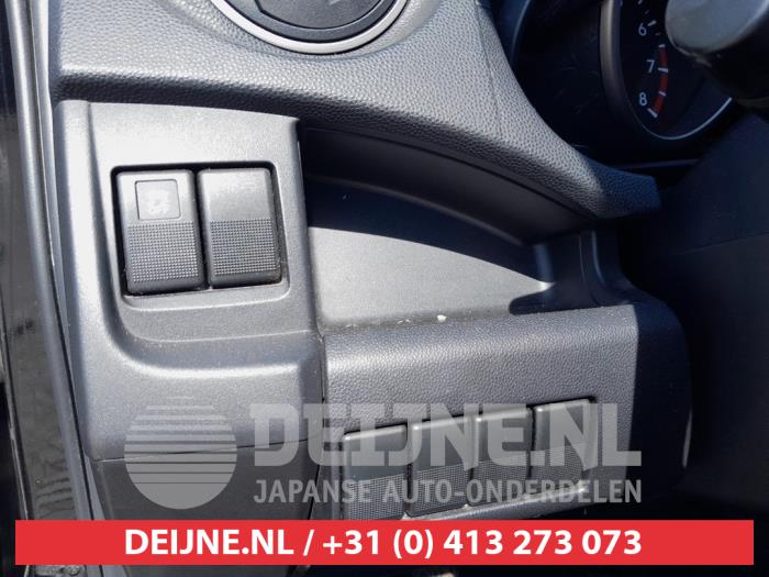 Mazda 5 1.8i 16V Sloopvoertuig (2010, Zwart)