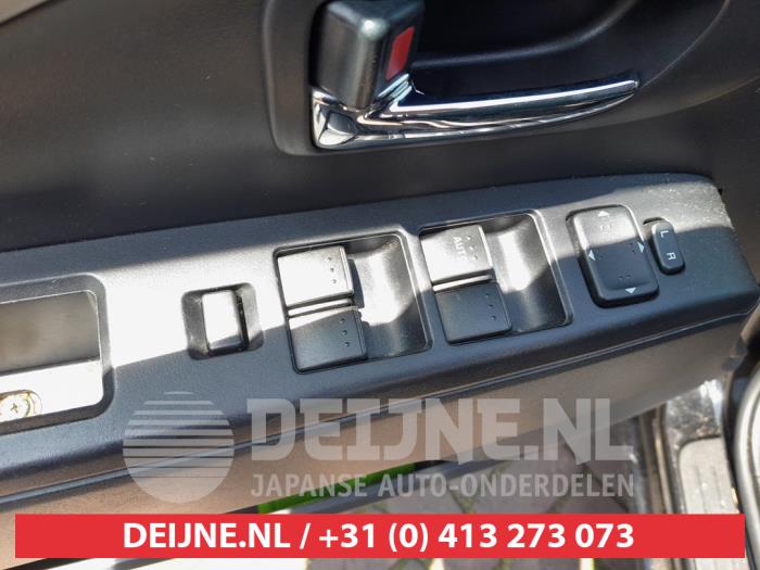 Mazda 5 1.8i 16V Sloopvoertuig (2010, Zwart)