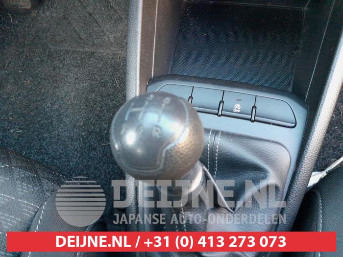 Kia Rio IV 1.2 MPI 16V Sloopvoertuig (2021, Grijs)