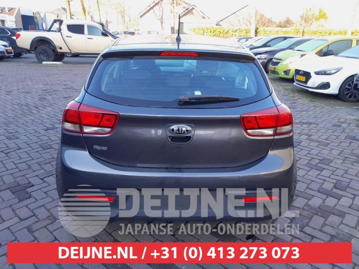 Kia Rio IV 1.2 MPI 16V Sloopvoertuig (2021, Grijs)