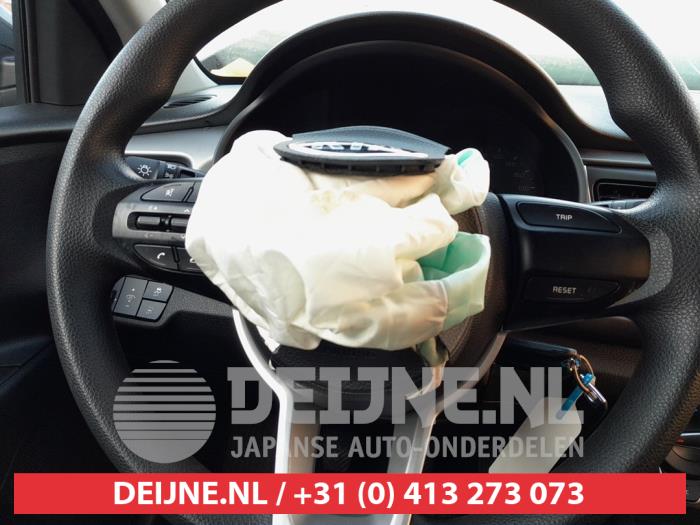 Kia Rio IV 1.2 MPI 16V Sloopvoertuig (2021, Grijs)