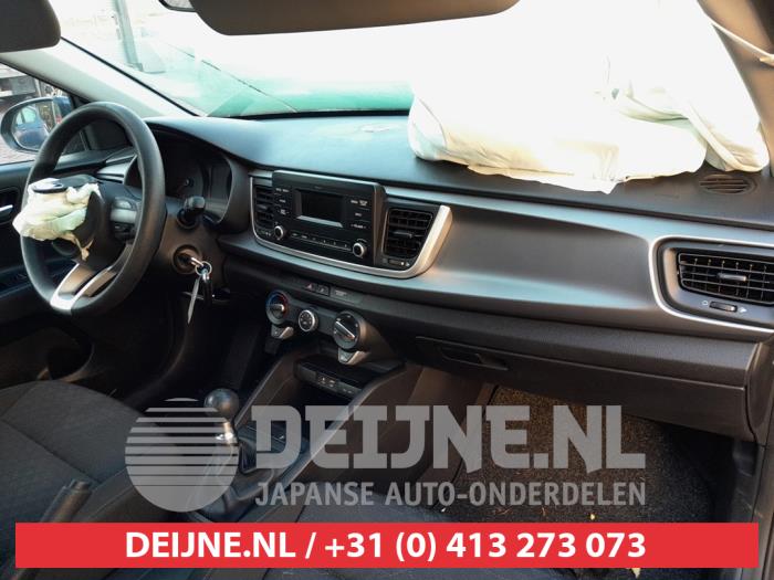 Kia Rio IV 1.2 MPI 16V Sloopvoertuig (2021, Grijs)