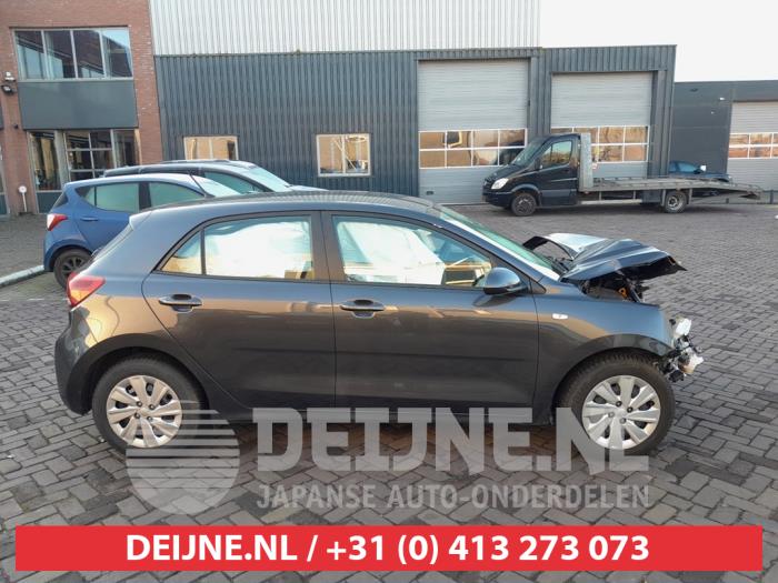 Kia Rio IV 1.2 MPI 16V Sloopvoertuig (2021, Grijs)