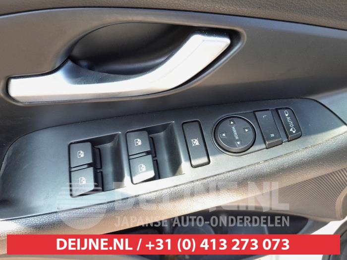 Hyundai i30 1.0 T-GDI 12V Sloopvoertuig (2018, Wit)