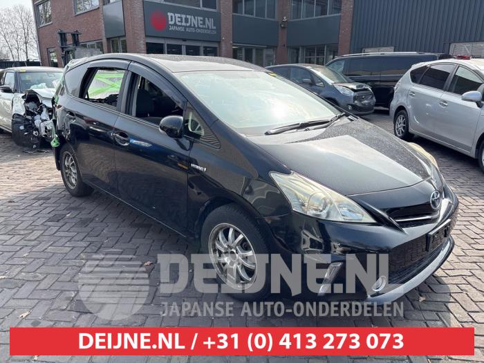 Toyota Prius Plus Mistlamp links-voor O670002 Donorvoertuig