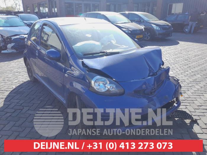 Toyota Aygo Schokdemperpoot links-voor O666788 Donorvoertuig