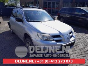 Mitsubishi Outlander Zijskirt links O661280 Donorvoertuig