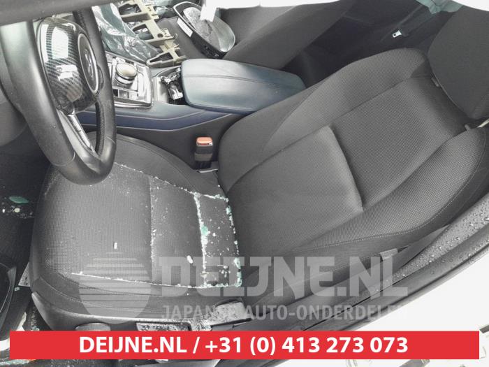 Mazda CX-30 2.0 e-SkyActiv-G 122 16V Sloopvoertuig (2020, Wit)