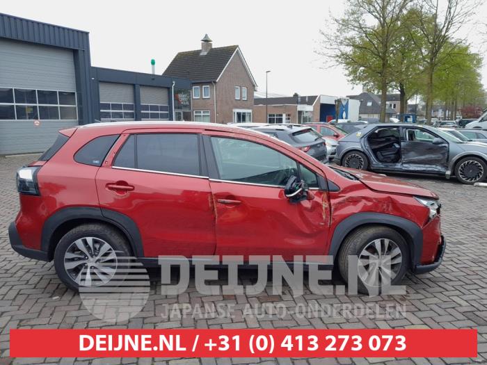 Suzuki S-Cross 1.4 Boosterjet Smart Hybrid AllGrip Sloopvoertuig (2024, Rood)