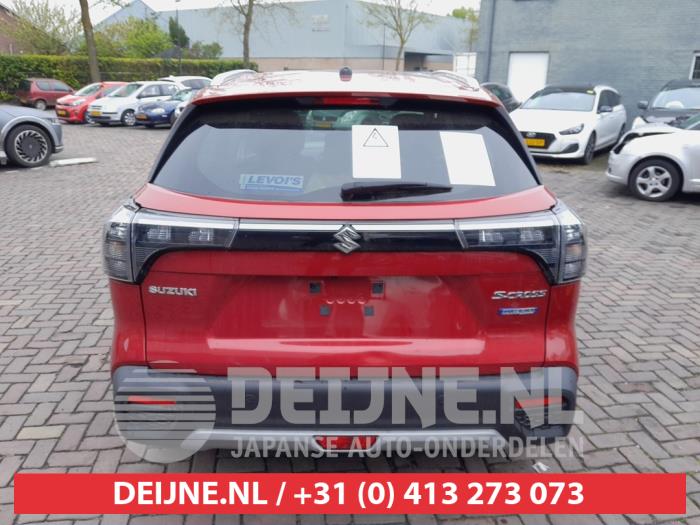 Suzuki S-Cross 1.4 Boosterjet Smart Hybrid AllGrip Sloopvoertuig (2024, Rood)