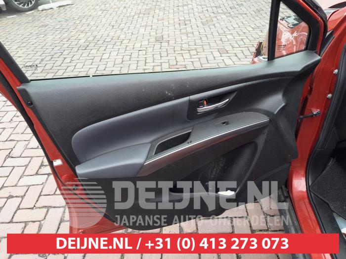 Suzuki S-Cross 1.4 Boosterjet Smart Hybrid AllGrip Sloopvoertuig (2024, Rood)
