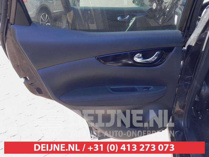 Nissan Qashqai 1.6 DIG-T 163 16V Sloopvoertuig (2016, Donker, Paars)