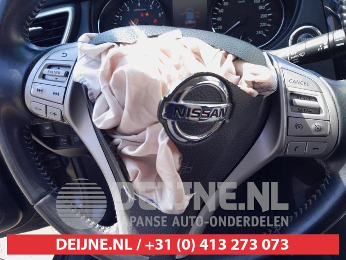 Nissan Qashqai 1.6 DIG-T 163 16V Sloopvoertuig (2016, Donker, Paars)