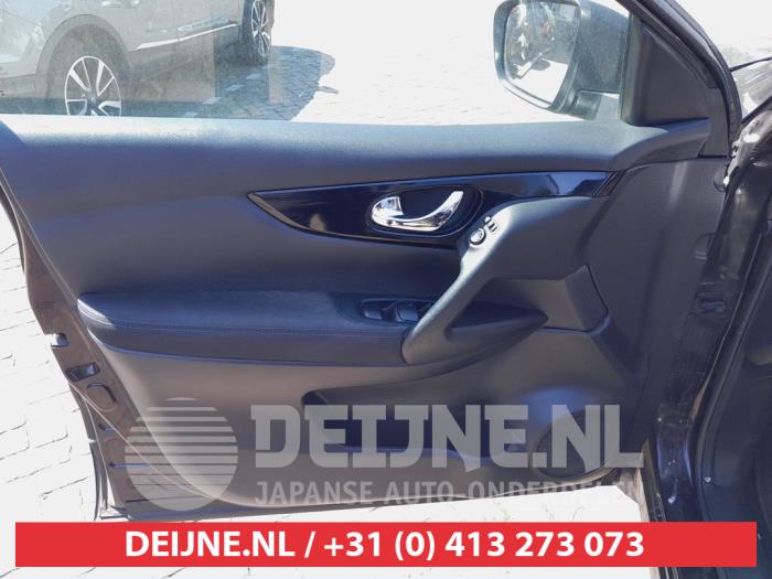 Nissan Qashqai 1.6 DIG-T 163 16V Sloopvoertuig (2016, Donker, Paars)