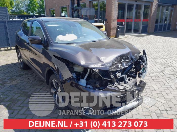 Nissan Qashqai 1.6 DIG-T 163 16V Sloopvoertuig (2016, Donker, Paars)