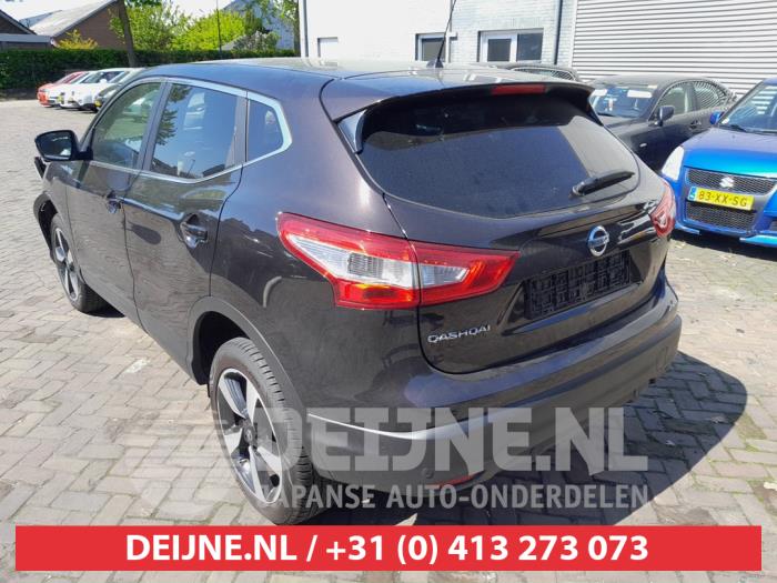 Nissan Qashqai 1.6 DIG-T 163 16V Sloopvoertuig (2016, Donker, Paars)