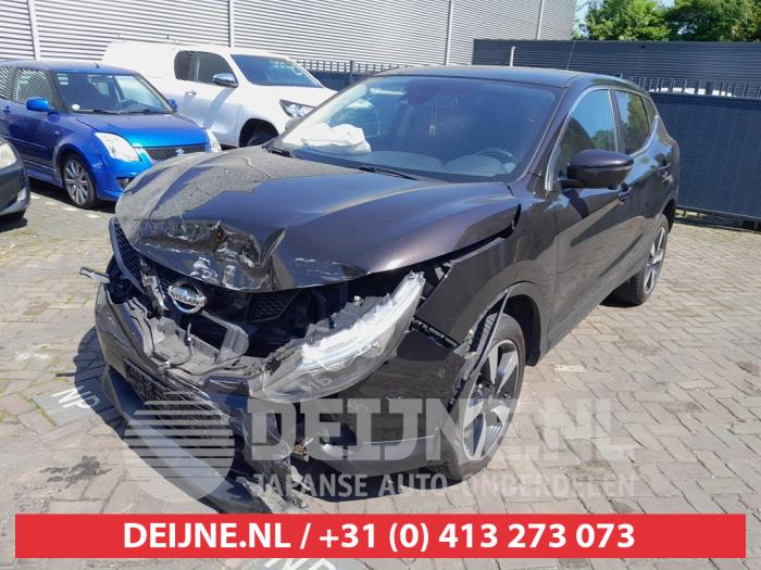 Nissan Qashqai 1.6 DIG-T 163 16V Sloopvoertuig (2016, Donker, Paars)