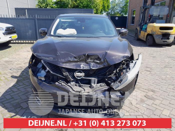 Nissan Qashqai 1.6 DIG-T 163 16V Sloopvoertuig (2016, Donker, Paars)
