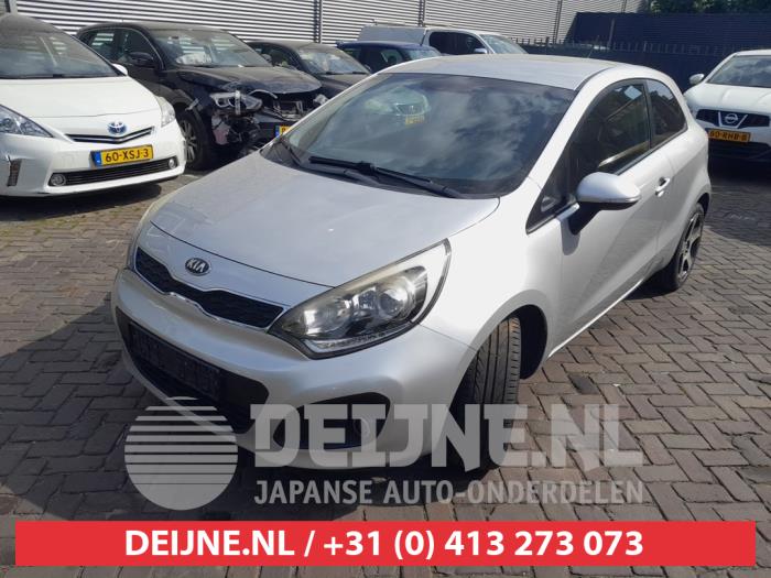 Kia Rio III 1.4 CVVT 16V Sloopvoertuig (2012, Grijs)