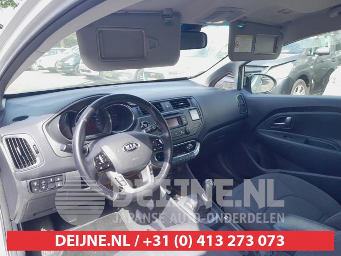 Kia Rio III 1.4 CVVT 16V Sloopvoertuig (2012, Grijs)