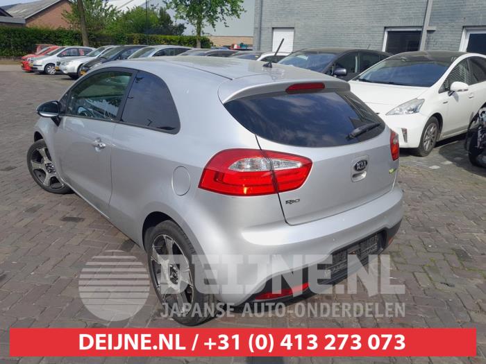 Kia Rio III 1.4 CVVT 16V Sloopvoertuig (2012, Grijs)