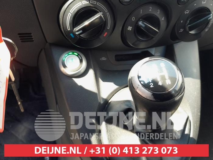 Mazda 2 1.3 16V S-VT Sloopvoertuig (2012, Zwart)