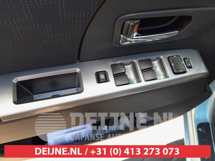 Mazda 5 2.0i 16V Sloopvoertuig (2009, Blauw)