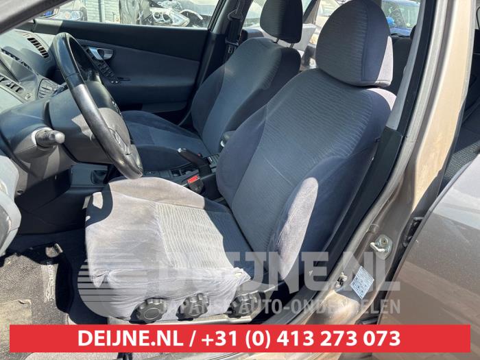 Nissan Primera Wagon 2.0 16V Sloopvoertuig (2004, Bruin)