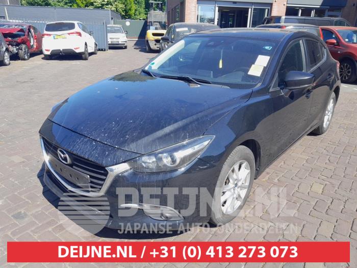 Mazda 3 1.5 SkyActiv-D 105 16V Sloopvoertuig (2018, Zwart)