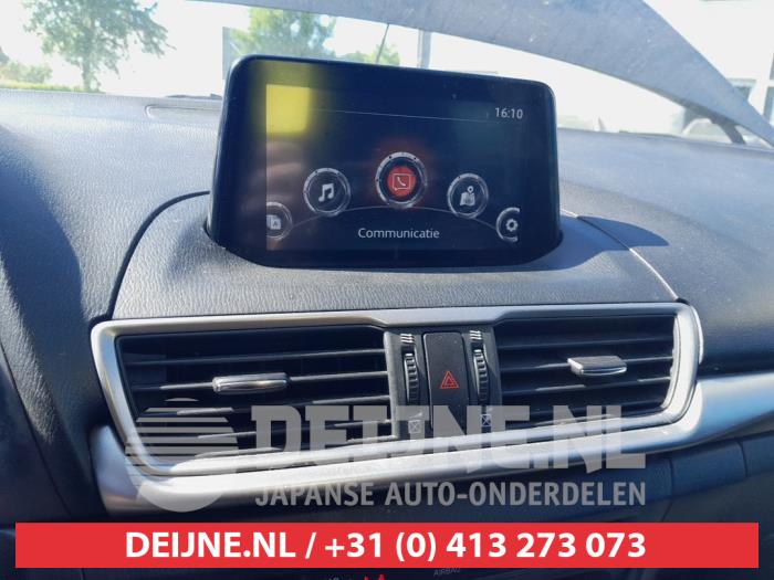 Mazda 3 1.5 SkyActiv-D 105 16V Sloopvoertuig (2018, Zwart)