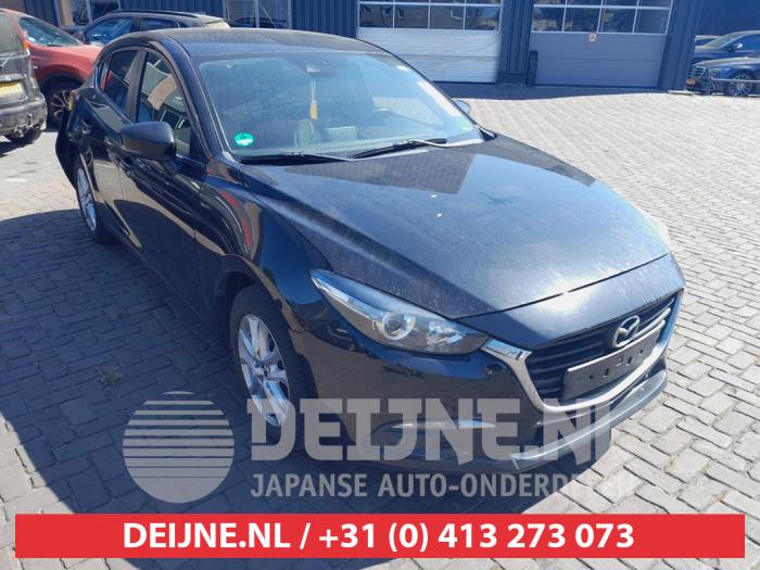 Mazda 3 1.5 SkyActiv-D 105 16V Sloopvoertuig (2018, Zwart)