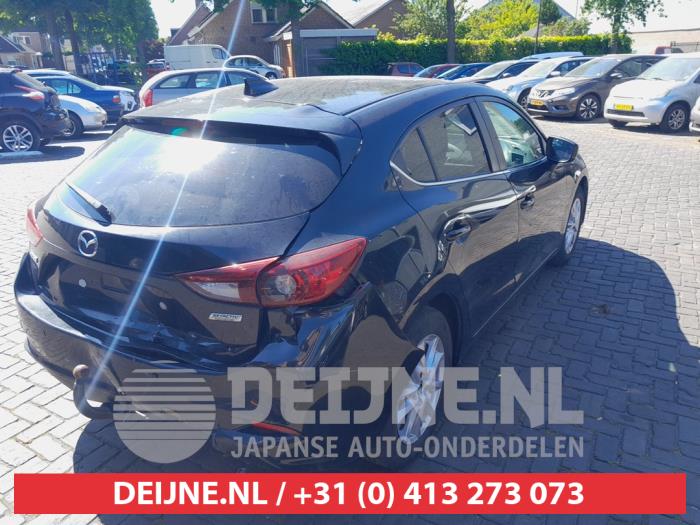 Mazda 3 1.5 SkyActiv-D 105 16V Sloopvoertuig (2018, Zwart)