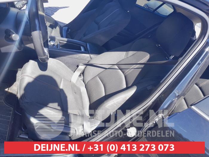 Mazda 3 1.5 SkyActiv-D 105 16V Sloopvoertuig (2018, Zwart)