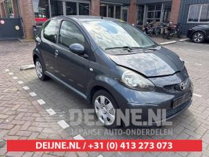 Toyota Aygo Schokdemperpoot links-voor O682655 Donorvoertuig