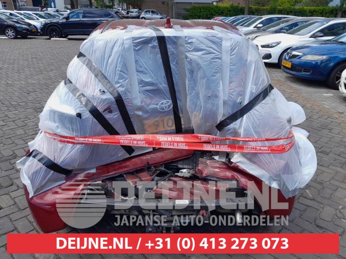 Toyota Yaris IV 1.5 12V VVT-i Sloopvoertuig (2020, Rood)