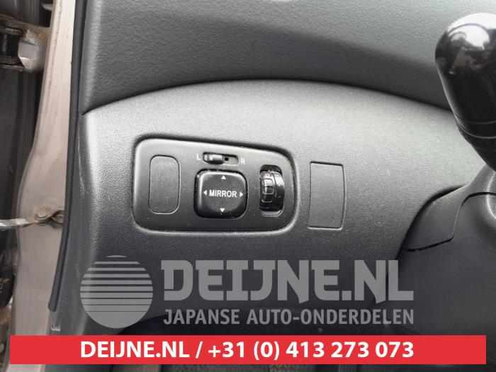 Toyota Yaris Verso 1.3 16V Sloopvoertuig (2004, Grijs)