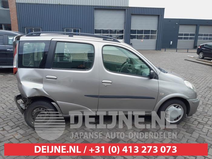 Toyota Yaris Verso 1.3 16V Sloopvoertuig (2004, Grijs)