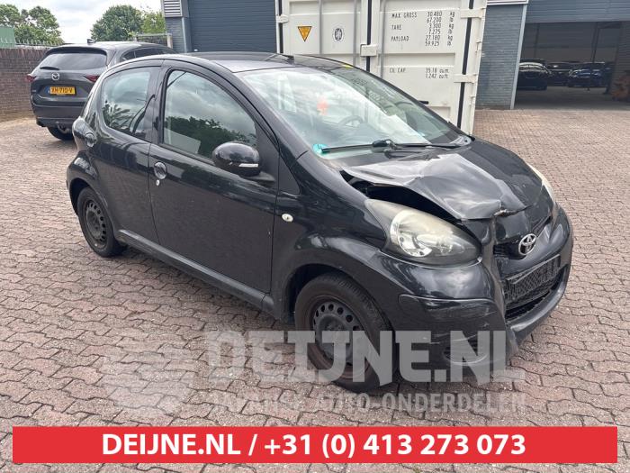 Toyota Aygo Schokdemperpoot links-voor O722505 Donorvoertuig