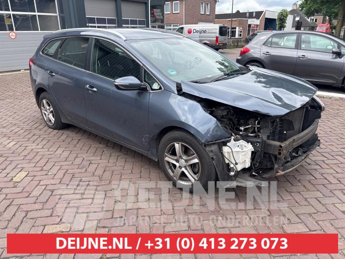 Kia Cee'd Sportswagon 1.6 GDI 16V Sloopvoertuig (2013, Blauw)