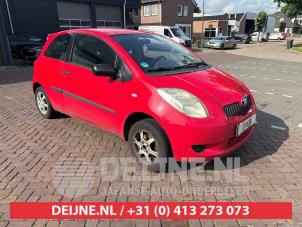 Toyota Yaris Grill O674444 Spenderfahrzeug