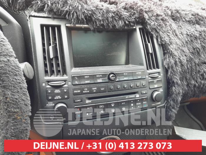 Infiniti FX 45 4.5i 32V VVT AWD Sloopvoertuig (2004, Oranje)