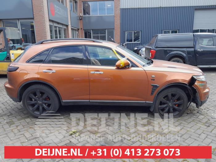 Infiniti FX 45 4.5i 32V VVT AWD Sloopvoertuig (2004, Oranje)