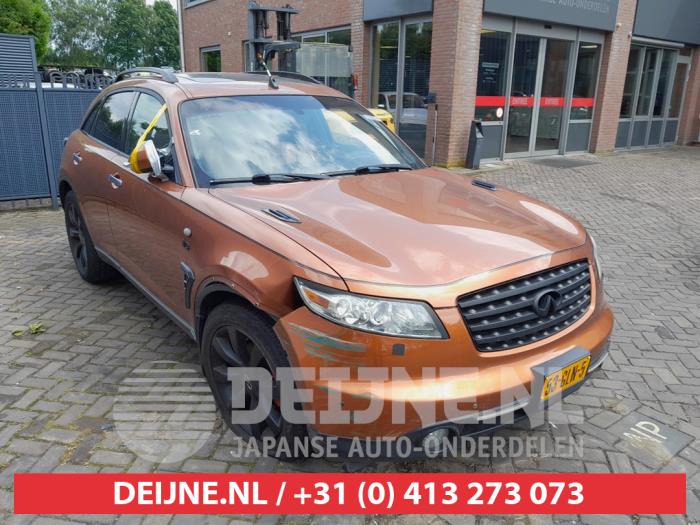 Infiniti FX 45 4.5i 32V VVT AWD Sloopvoertuig (2004, Oranje)
