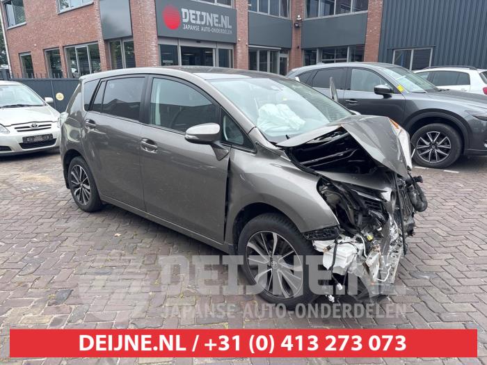 Toyota Verso Portier 4Deurs links-voor O679507 Donorvoertuig