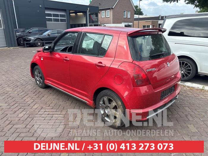 Suzuki Swift 1.5 VVT 16V Sloopvoertuig (2005, Rood)