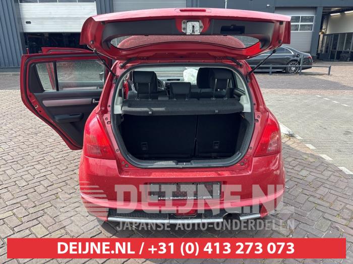 Suzuki Swift 1.5 VVT 16V Sloopvoertuig (2005, Rood)