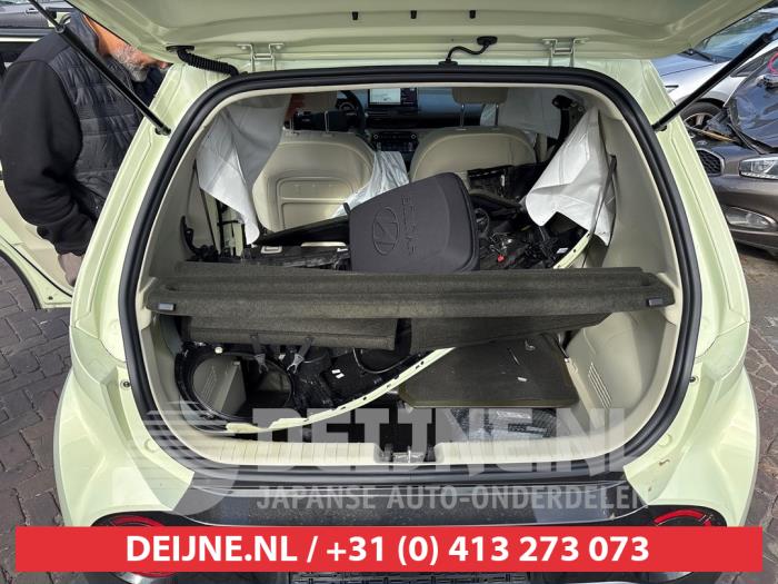 Hyundai Inster 49 kWh Sloopvoertuig (2025, Licht, Geel)