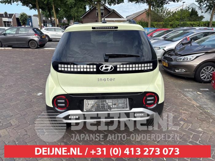 Hyundai Inster 49 kWh Sloopvoertuig (2025, Licht, Geel)