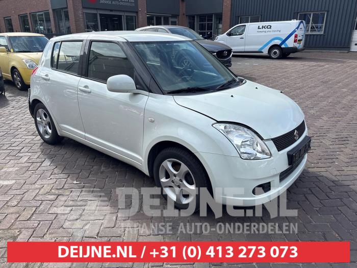 Suzuki Swift Combischakelaar ramen O673026 Donorvoertuig